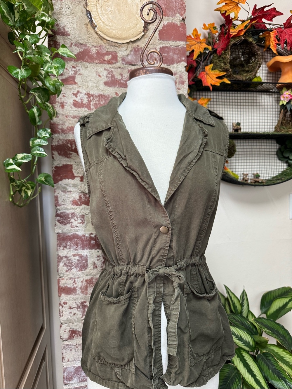 Sanctuary Olive Green Layering Vest with Tie Waist Small